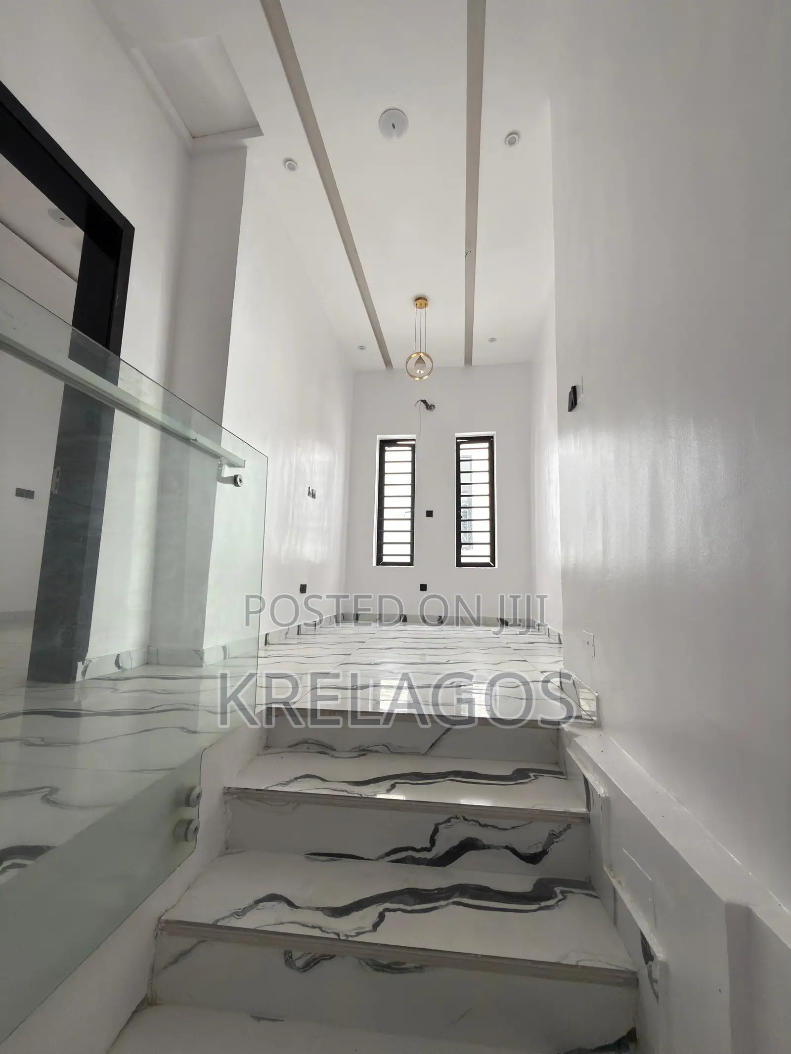 4bdrm Duplex in Orchid, Chevron for rent in Chevron