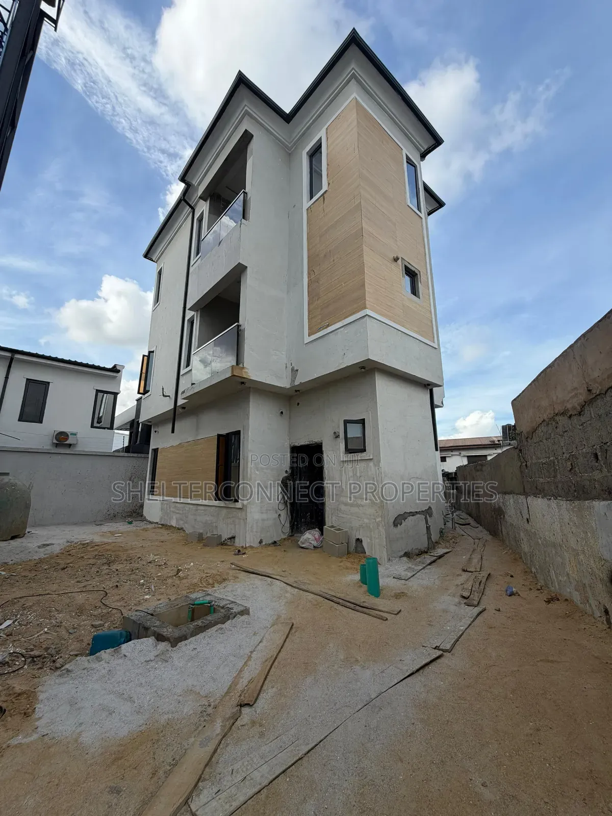 4bdrm Duplex in Ifako-Gbagada for sale in Ifako-Gbagada
