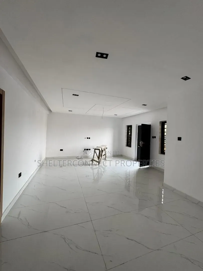 3bdrm Apartment in Sabo / Yaba for sale in Sabo / Yaba