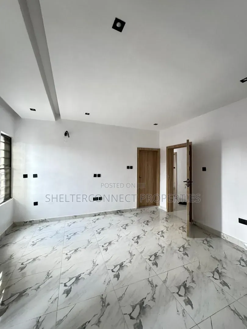 3bdrm Apartment in Sabo / Yaba for sale in Sabo / Yaba