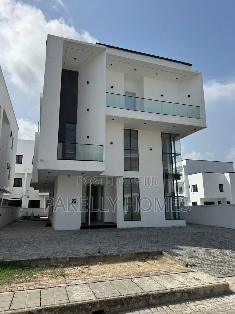 Contemporary 5 Bedroom Detached Duplex in Ikate