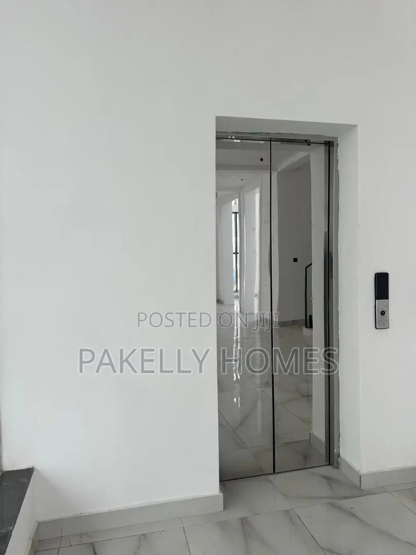 Contemporary 5 Bedroom Detached Duplex in Ikate