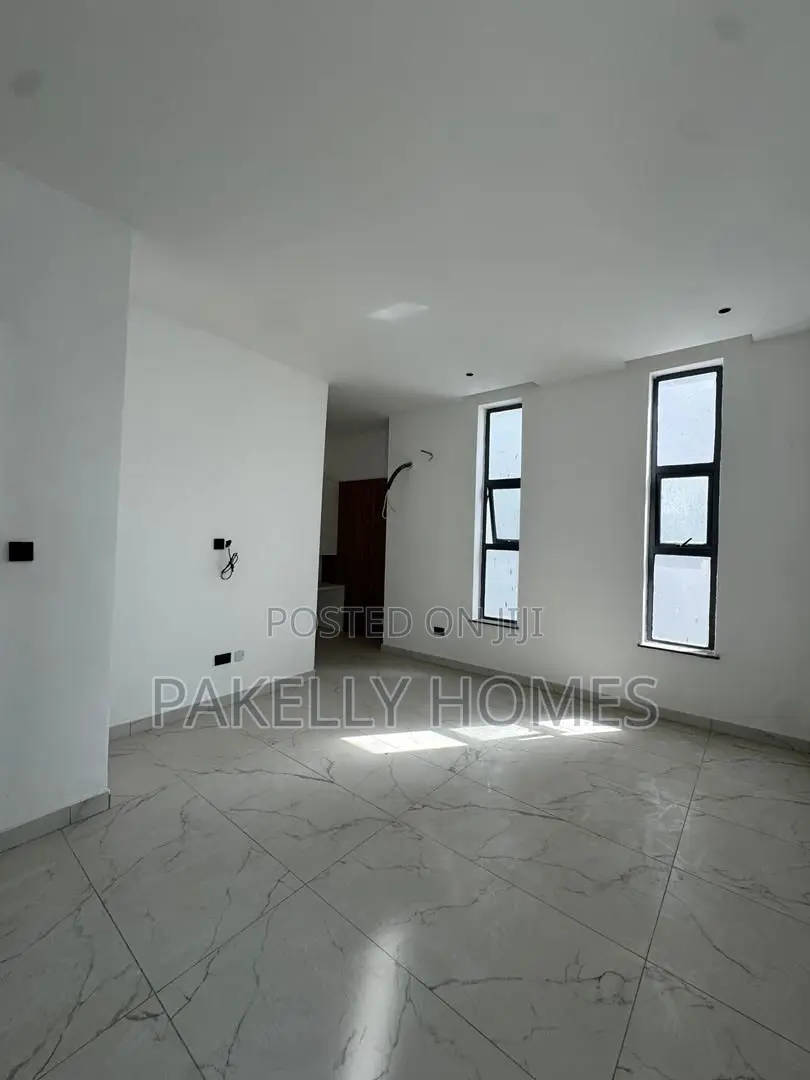 Contemporary 5 Bedroom Detached Duplex in Ikate