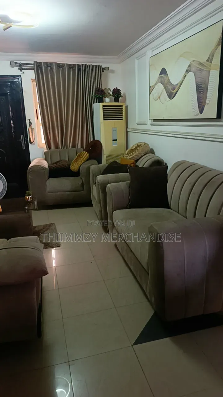 3bdrm Apartment in Gowon Estate, Idimu for sale in Idimu
