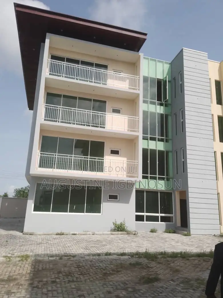 3bdrm Apartment in Sangotedo for sale in Sangotedo