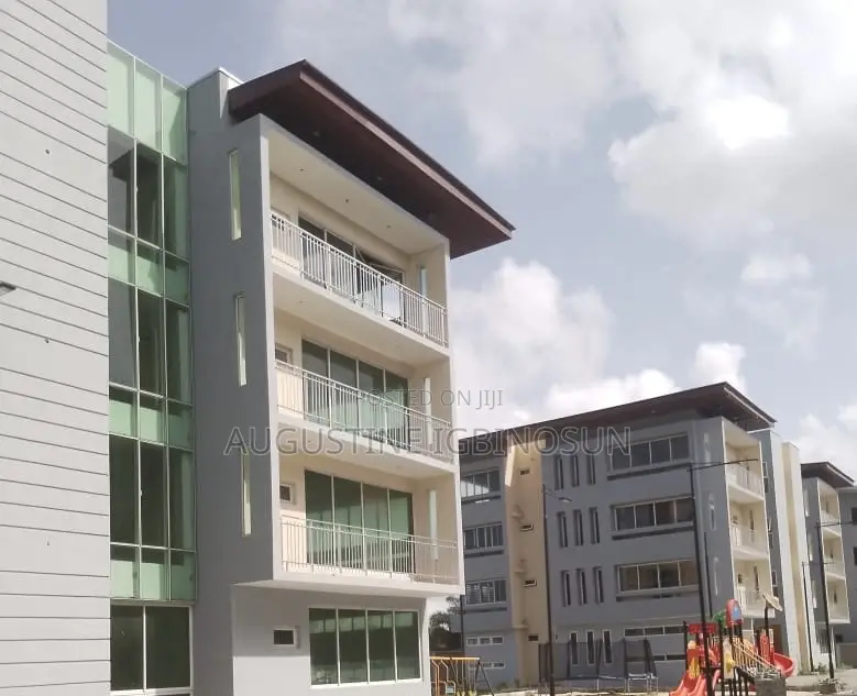 3bdrm Apartment in Sangotedo for sale in Sangotedo
