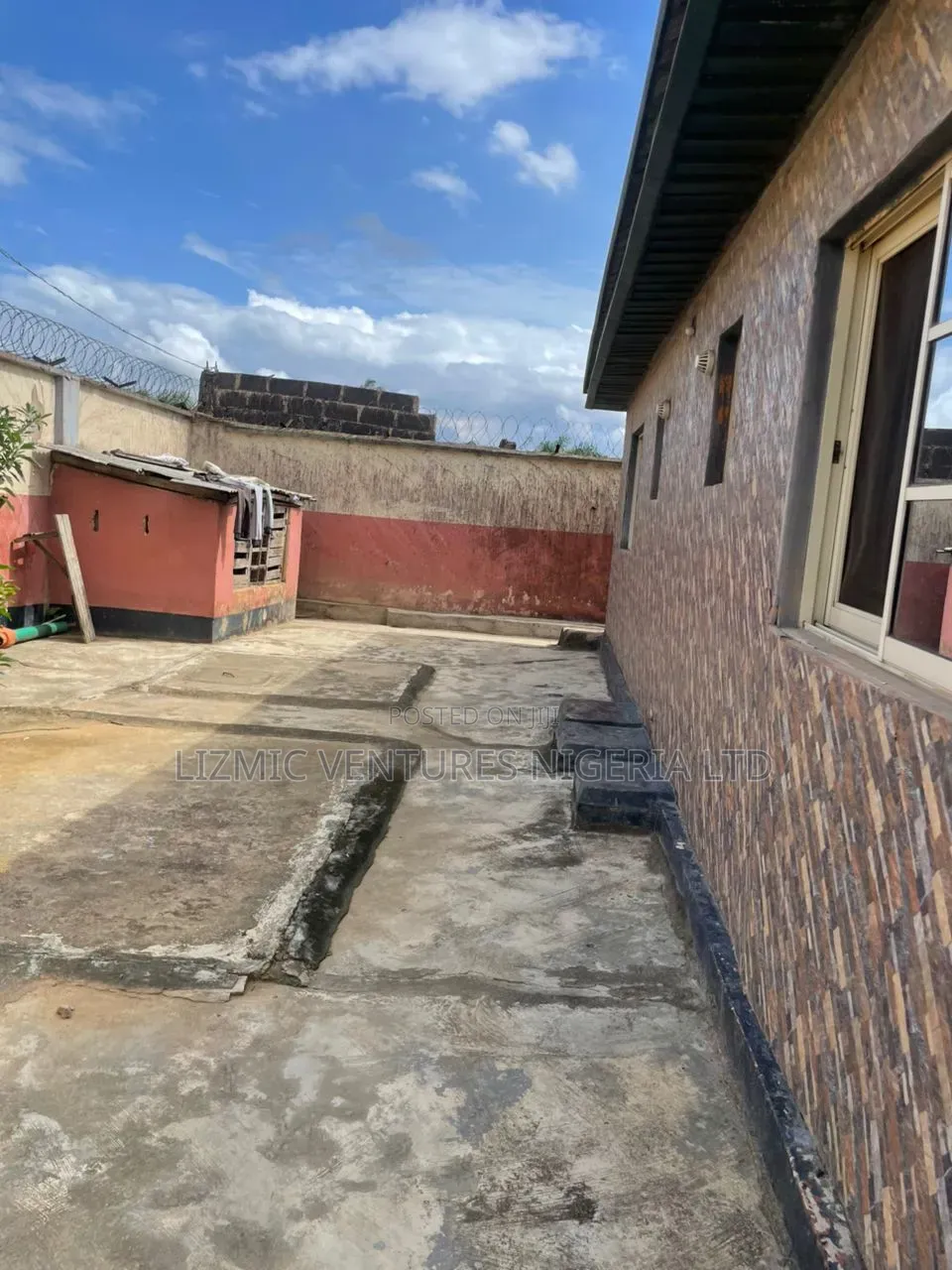 Furnished 2bdrm Bungalow in Isuti Rd, Igando / Ikotun/Igando for sale in Igando / Ikotun/Igando