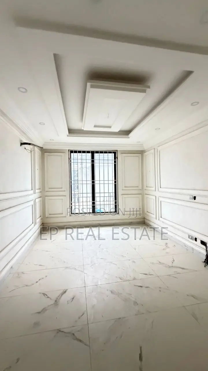 5bdrm Duplex in Karsana for sale in Karsana