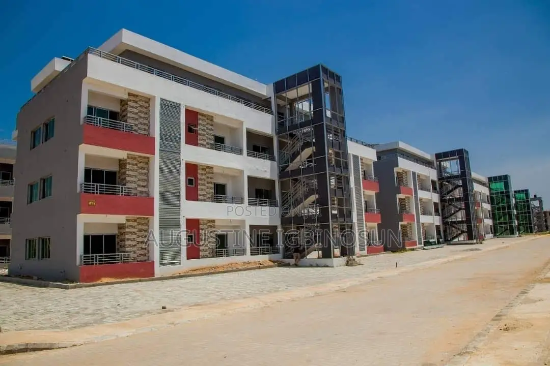4bdrm Duplex in Obafemi-Owode for sale in Obafemi-Owode