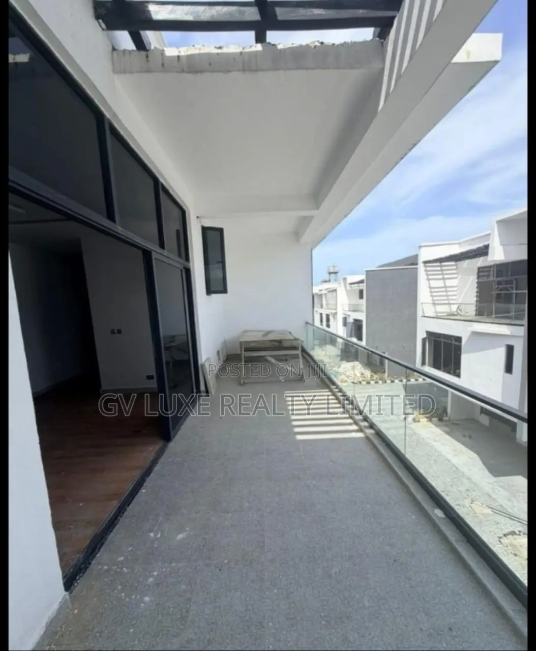 2bdrm Penthouse in Lekki Right for rent in Lekki Phase 1
