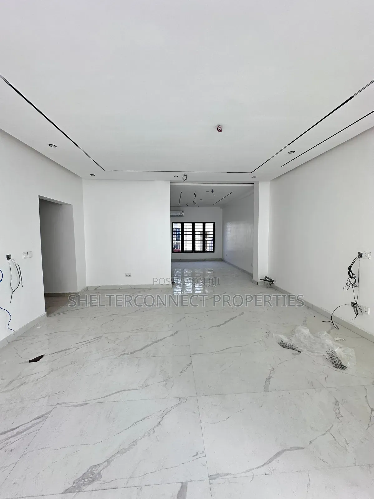 5bdrm Duplex in Lekki Phase 1 for sale in Lekki Phase 1