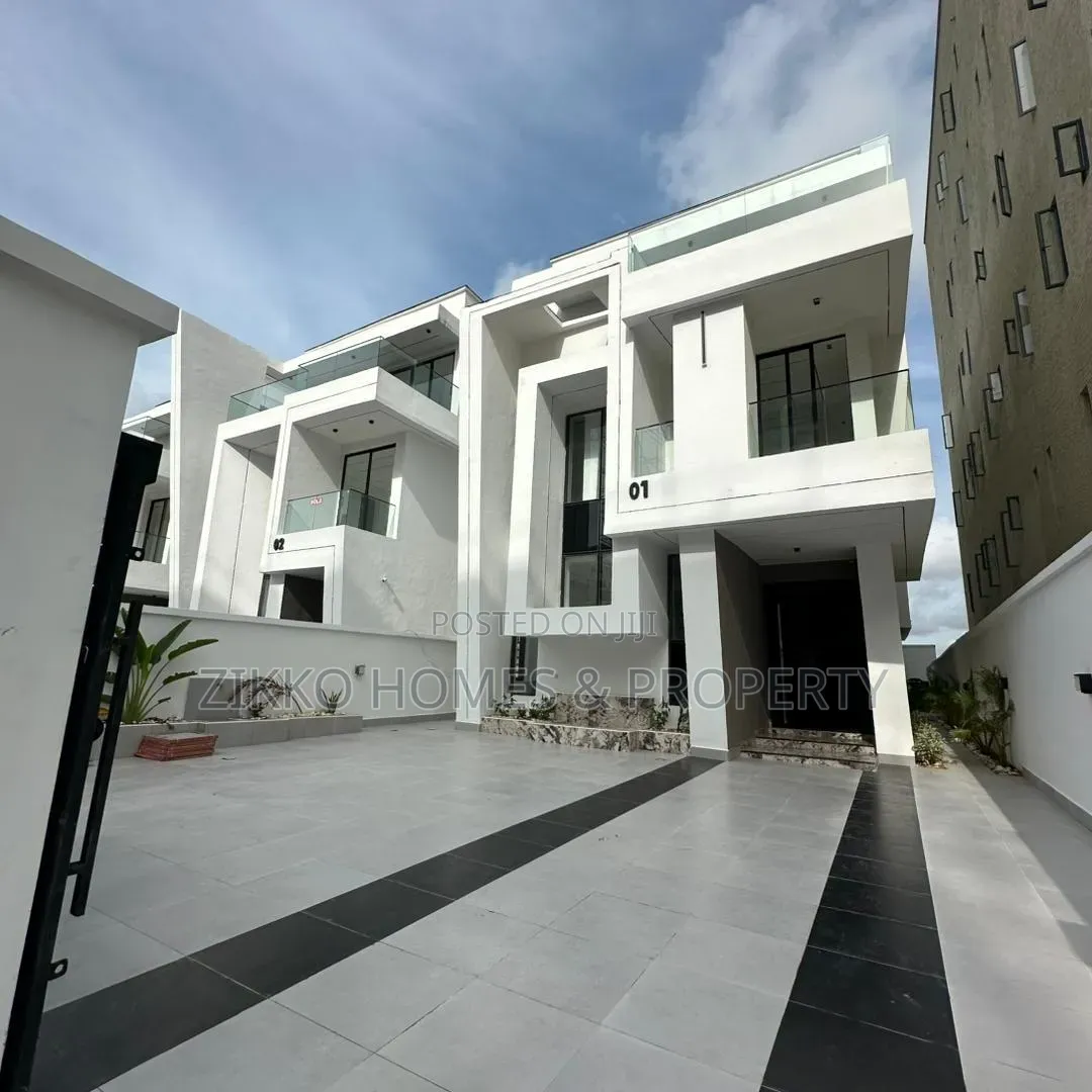 5bdrm Duplex in Lekki Phase 1 for sale in Lekki Phase 1