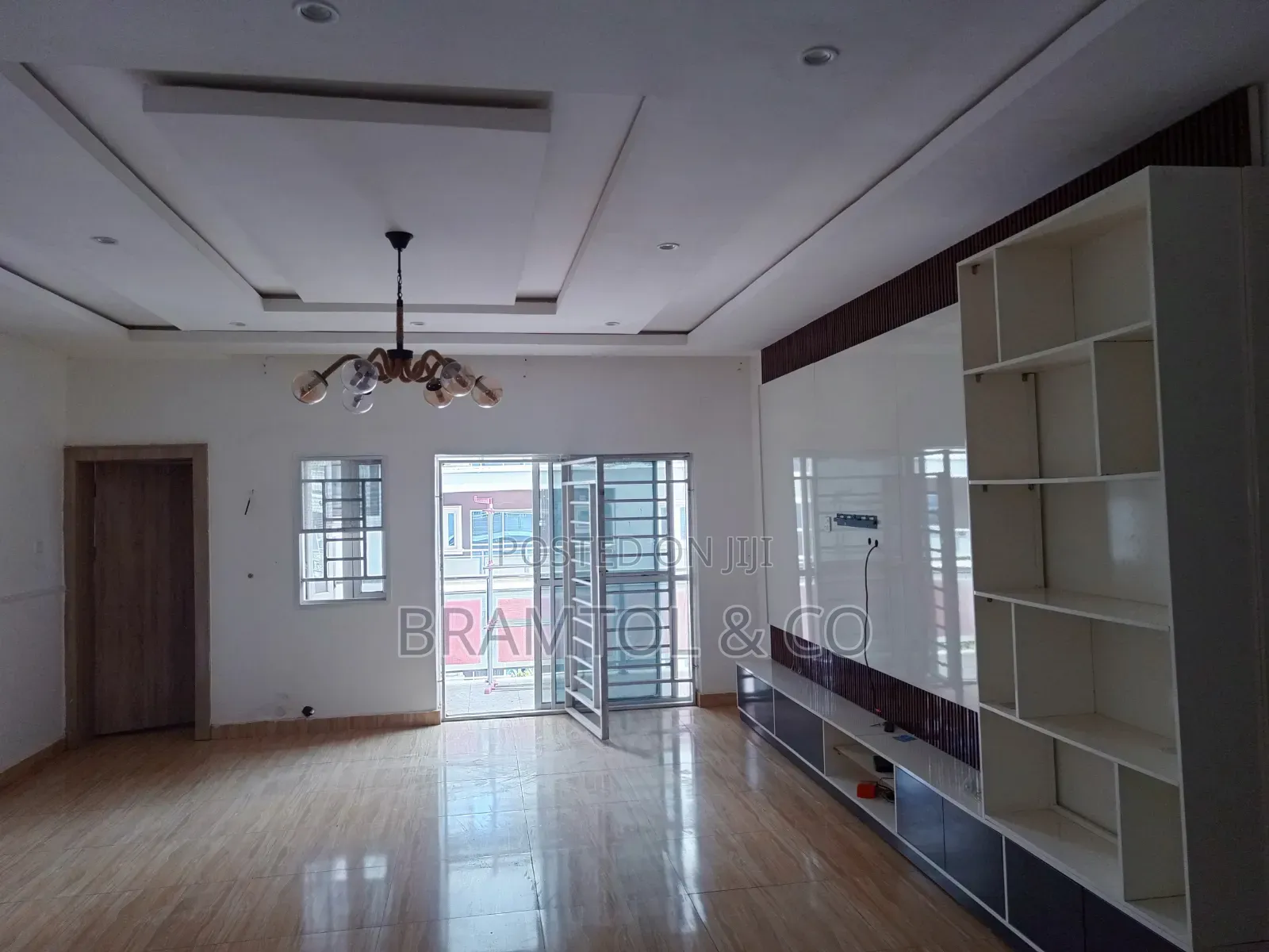 3bdrm Block of Flats in Plus Bq, Wuye for rent in Wuye
