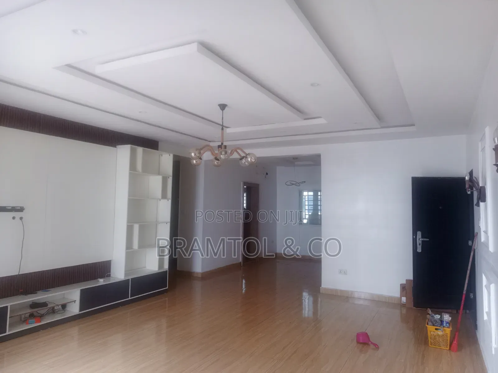 3bdrm Block of Flats in Plus Bq, Wuye for rent in Wuye
