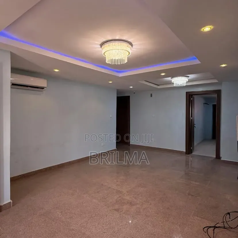 3bdrm Duplex in Garki for sale in Garki