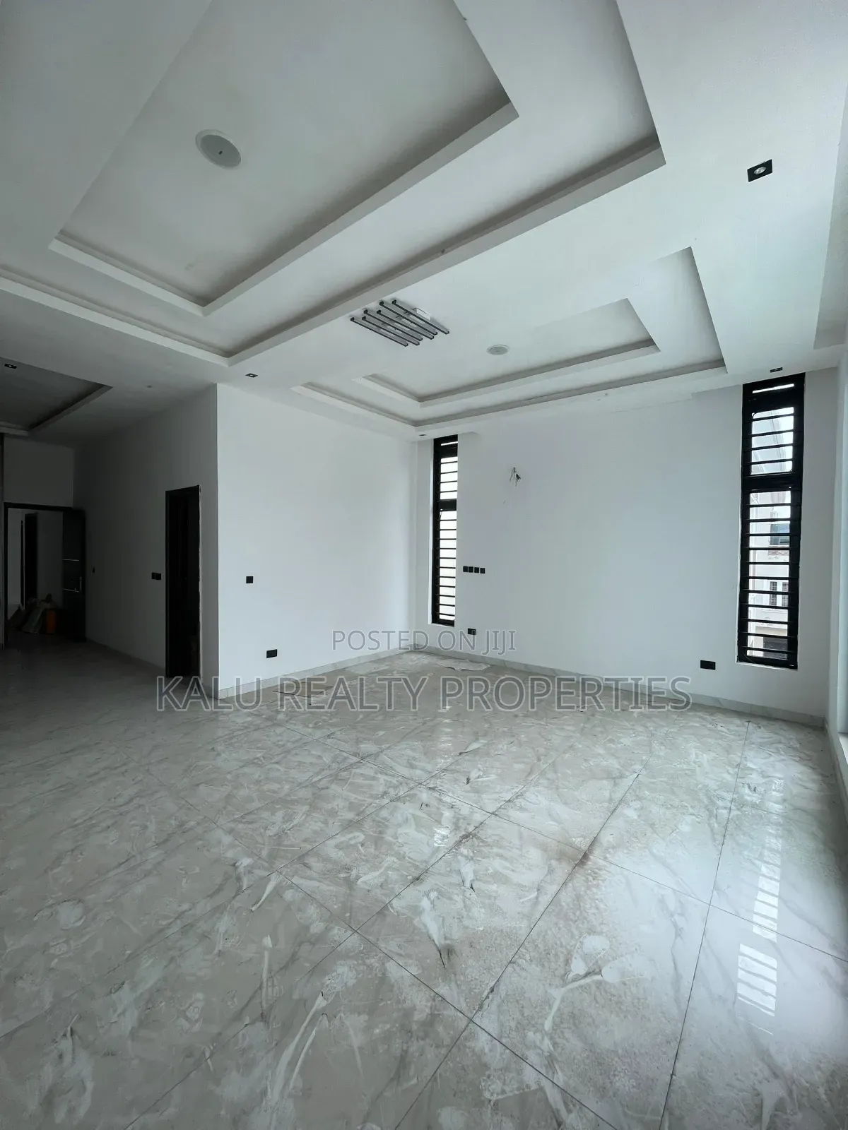 5bdrm Duplex in Osapa, Lekki for sale in Osapa london
