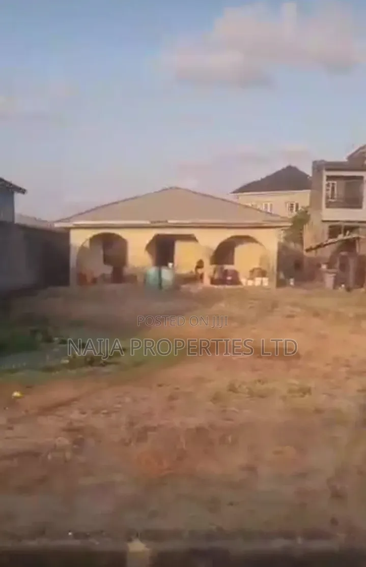 3bdrm Bungalow in Akins, Ado / Ajah for sale in Ado / Ajah