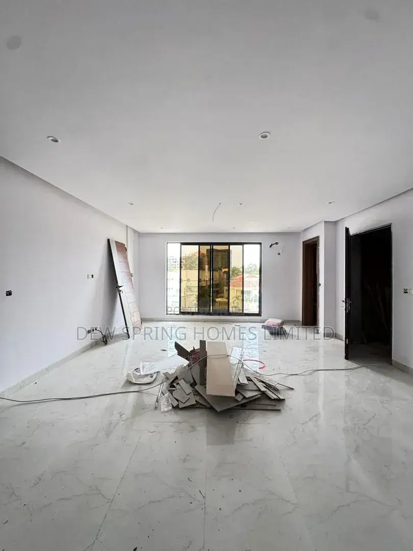 3bdrm Apartment in Ikooyi, Old Ikoyi for sale in Old Ikoyi