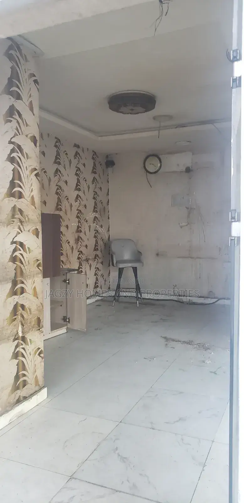 Perfect Shop at Lekki Phase 1 Rent Is Just 6 Month in Lekki Phase 1