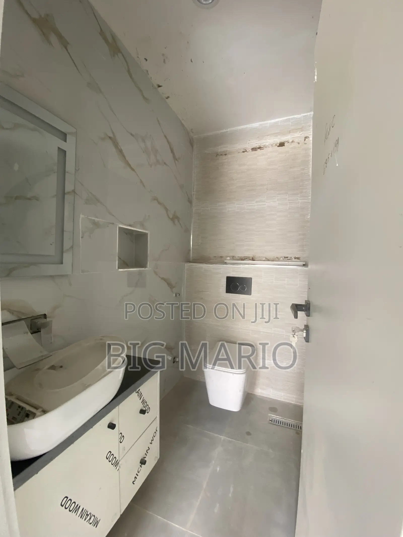 4bdrm Duplex in Guzape Main for sale in Guzape District