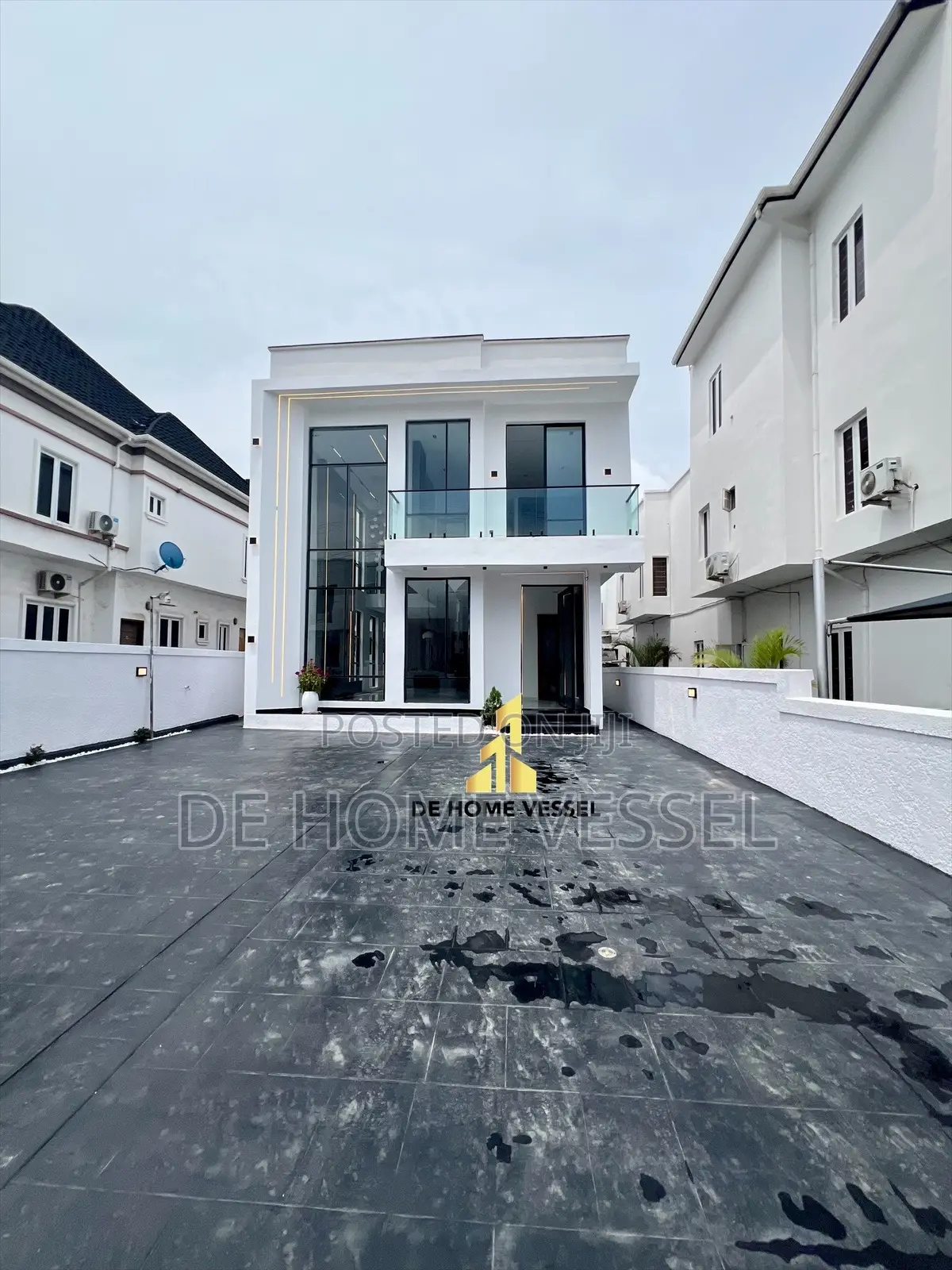 5bdrm Duplex in Lekki for sale in Lekki