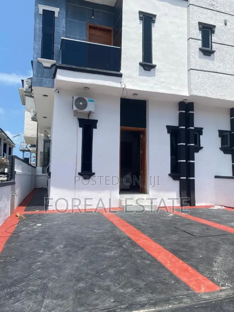 Furnished 3bdrm Duplex in Westend Estate, Ikota for rent in Ikota