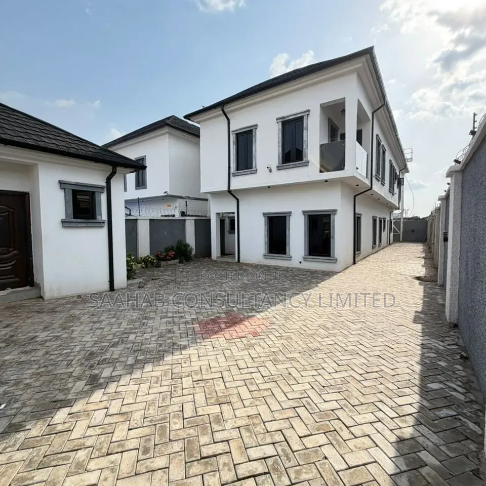 4bdrm Duplex in Larix Estate, Guze for sale in Guze