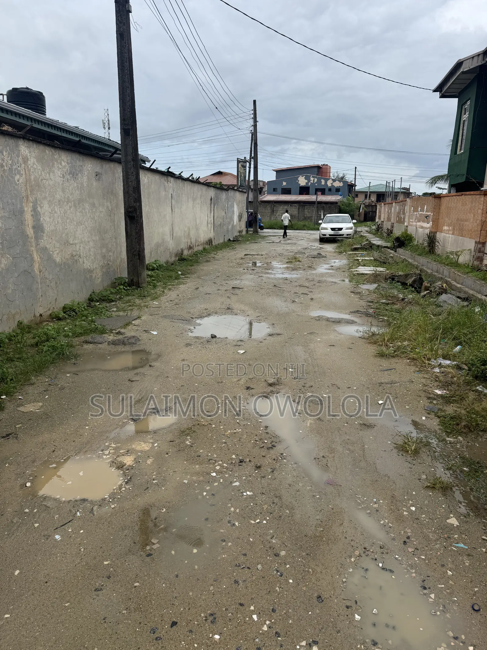A Plot of 460sqm of Land With Uncompleted Building on Cooperative Road in Badore