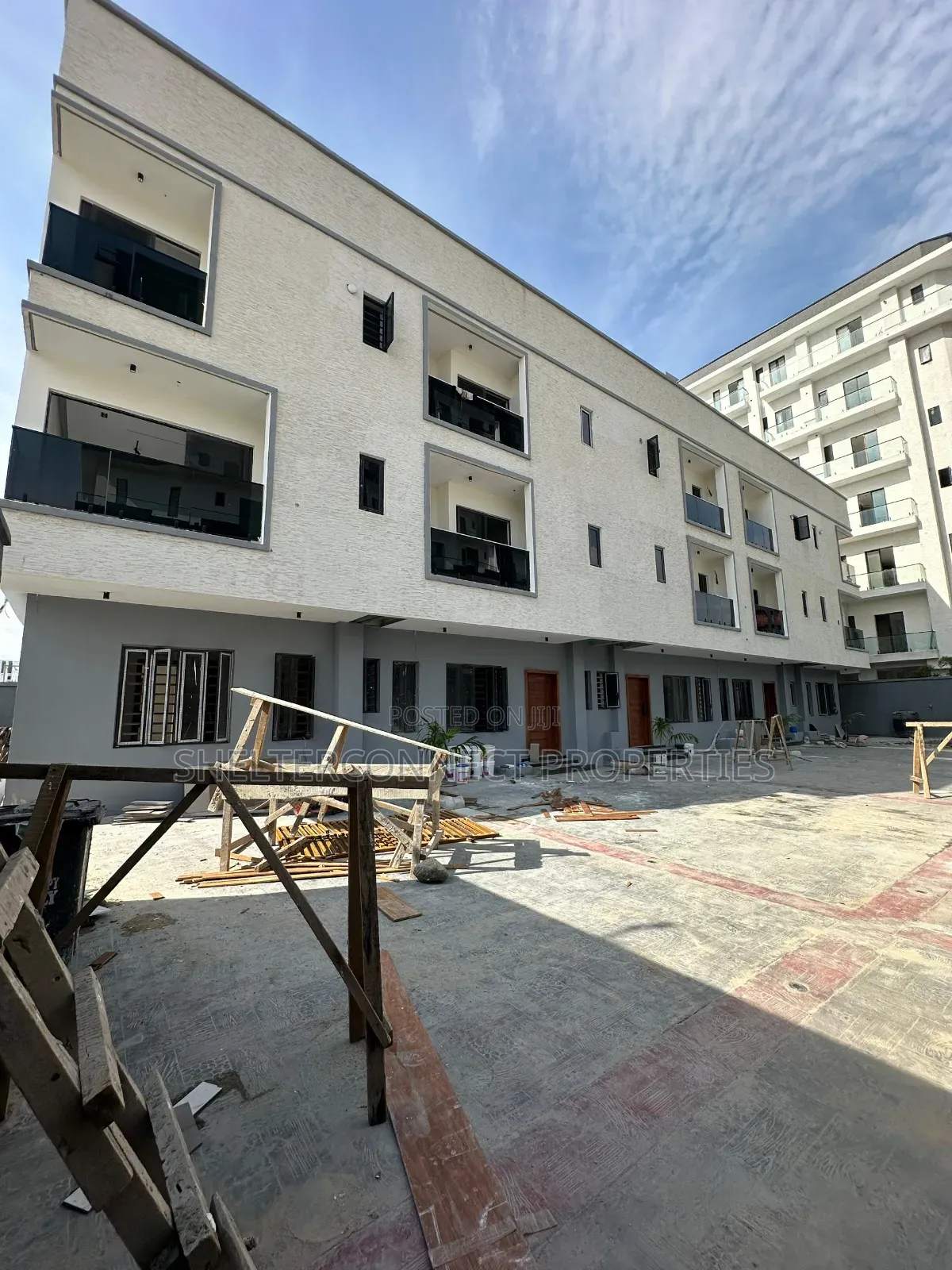 4bdrm Duplex in Lekki Phase 1 for sale in Lekki Phase 1