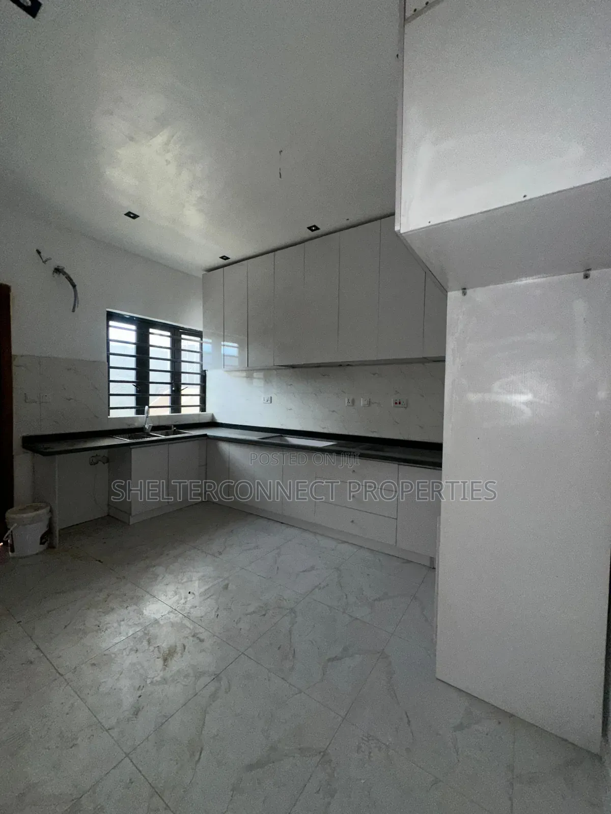 4bdrm Duplex in Lekki Phase 1 for sale in Lekki Phase 1