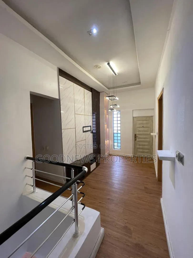 5bdrm Duplex in Ikota, Lekki County for rent in Ikota