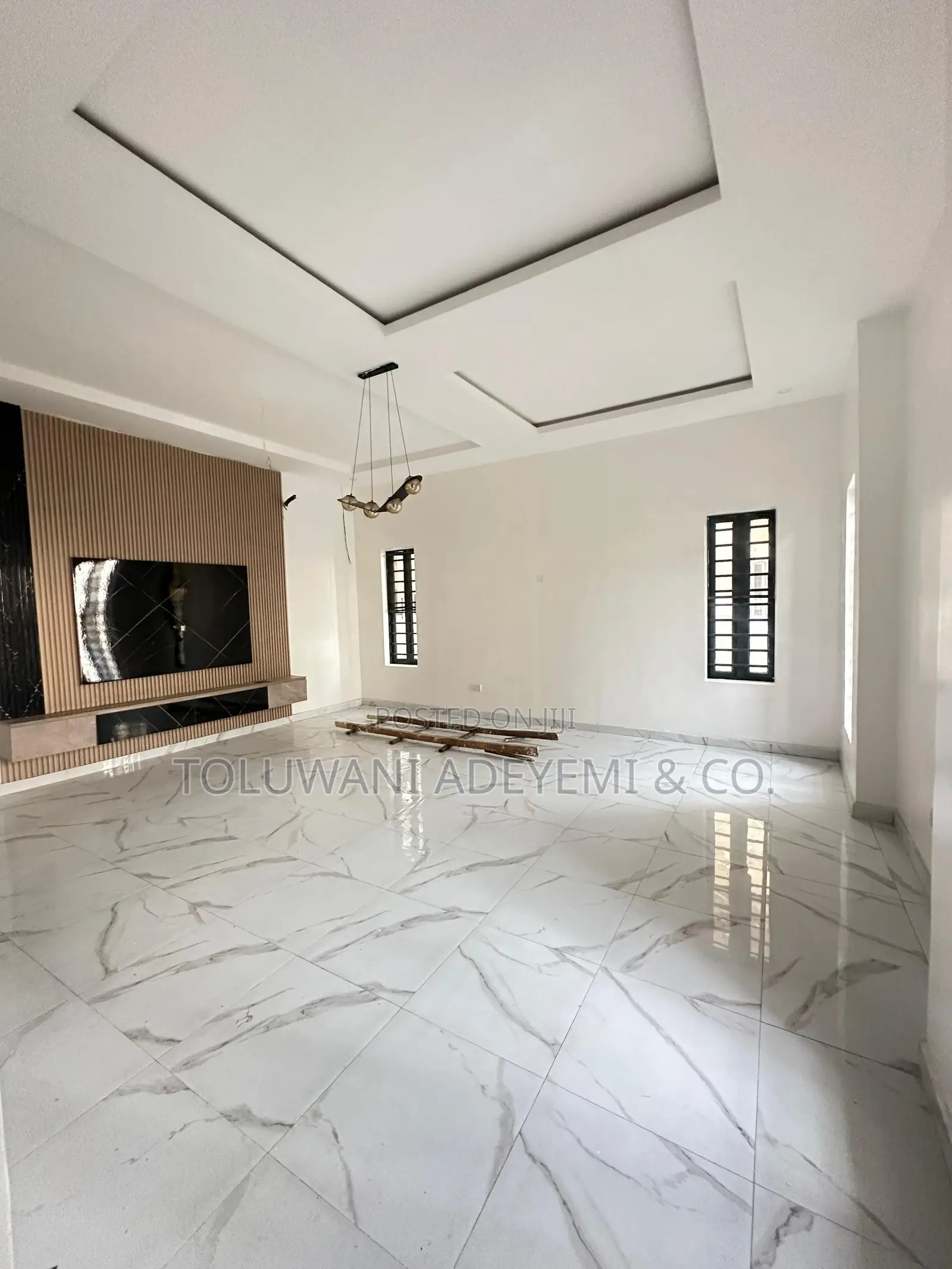 5bedroom Detached in Chevron Lekki in Chevron