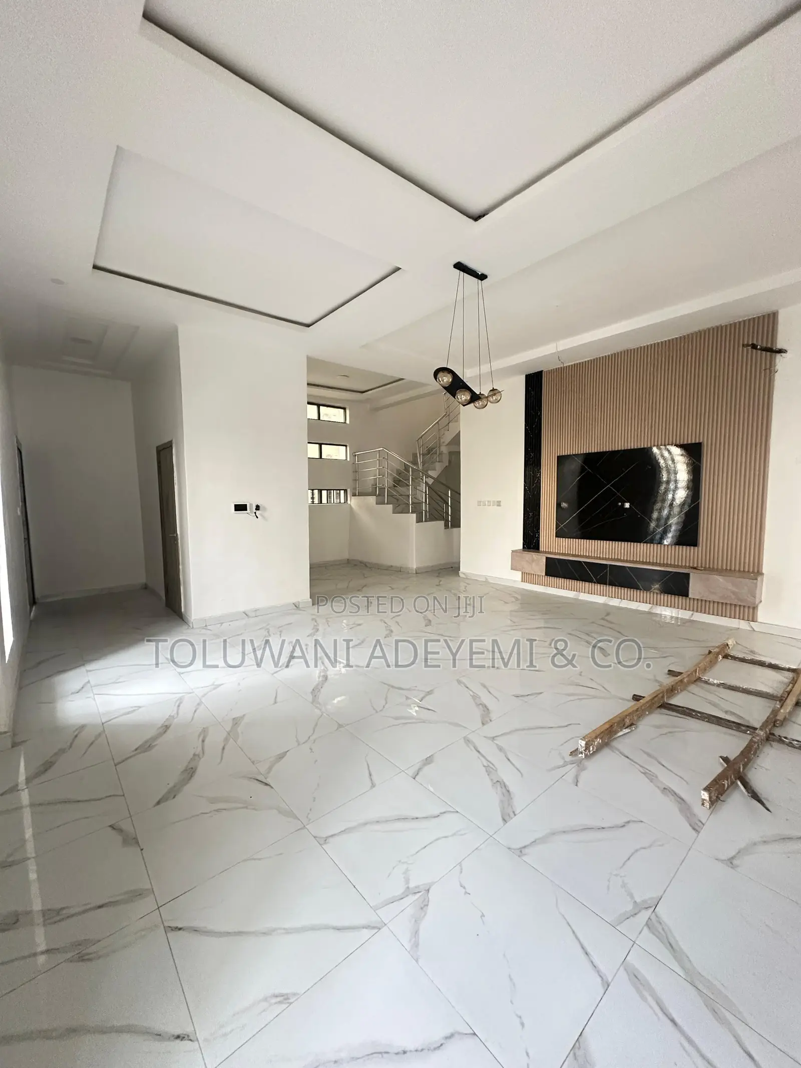 5bedroom Detached in Chevron Lekki in Chevron