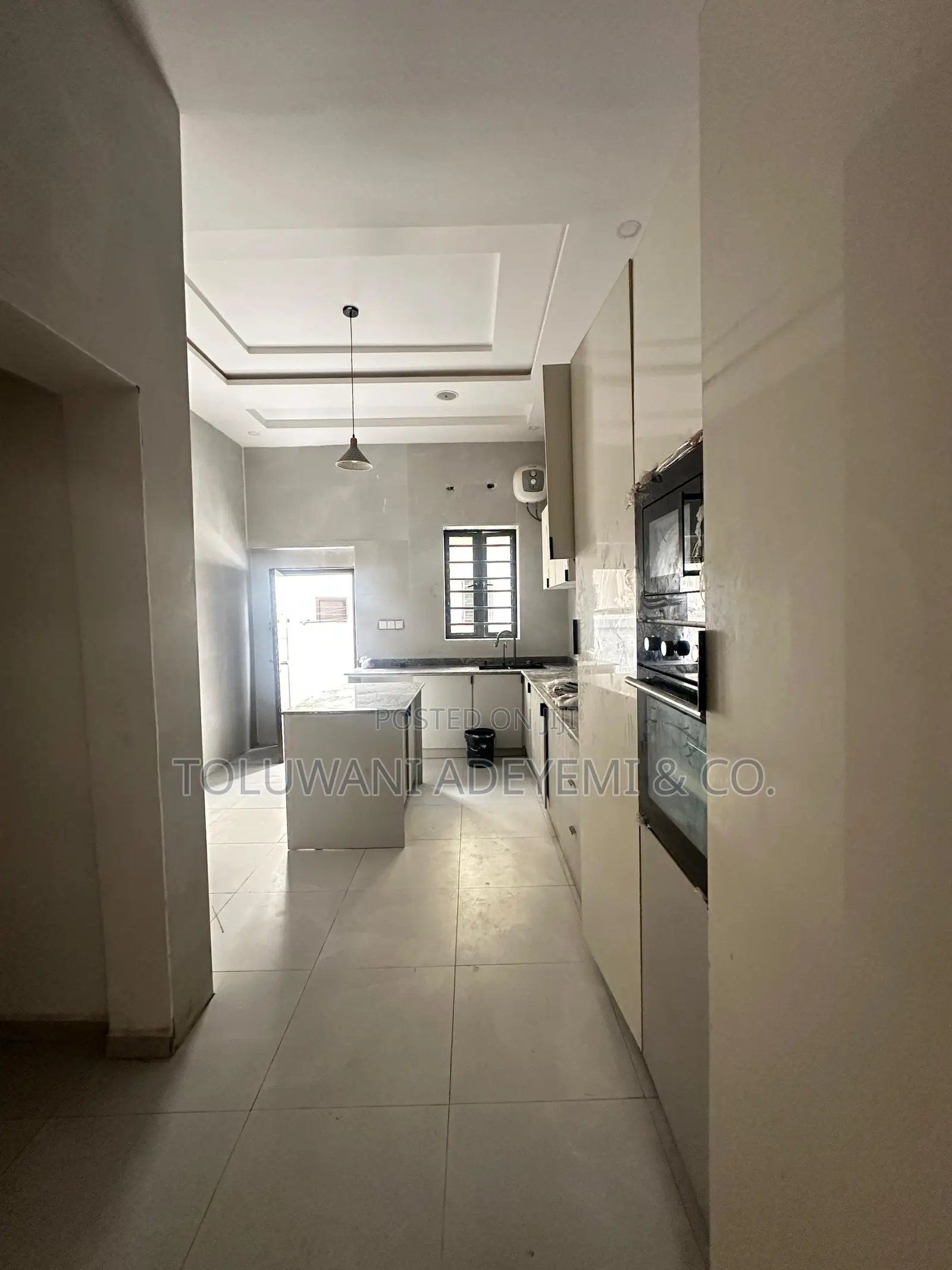 5bedroom Detached in Chevron Lekki in Chevron