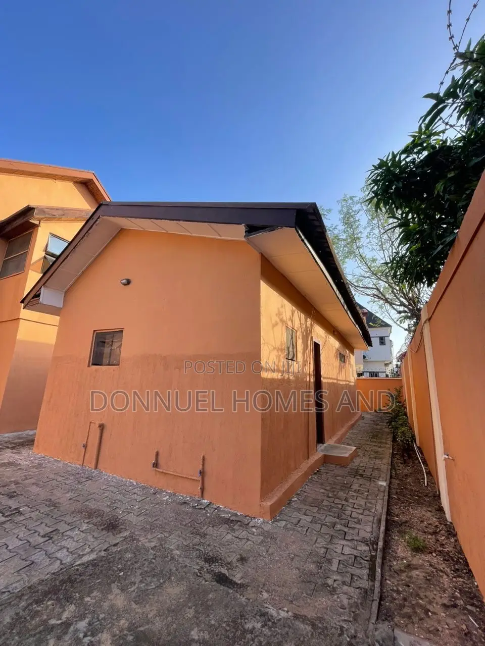 Mini Flat in Ikota for rent in Ikota