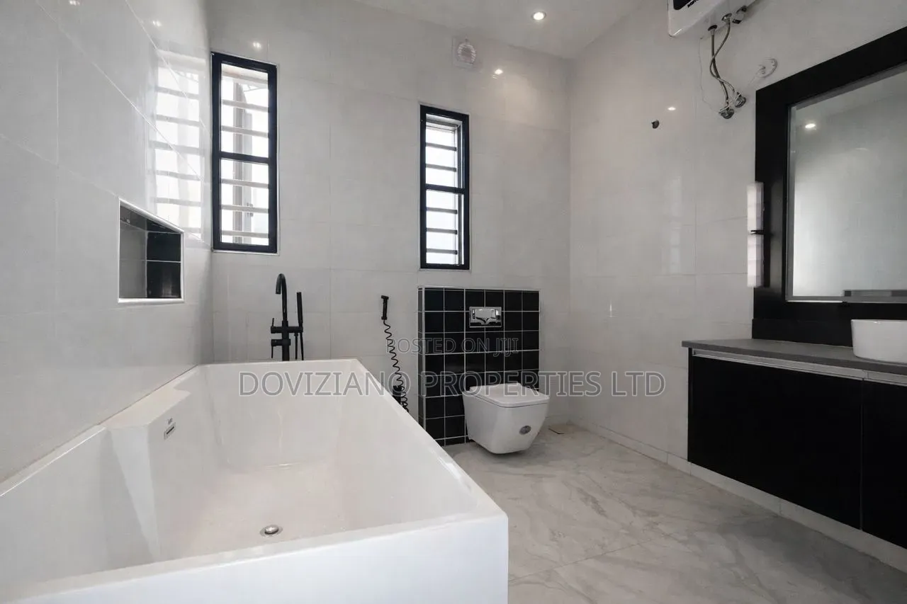 5bdrm Duplex in Ikeja GRA for sale in Ikeja GRA
