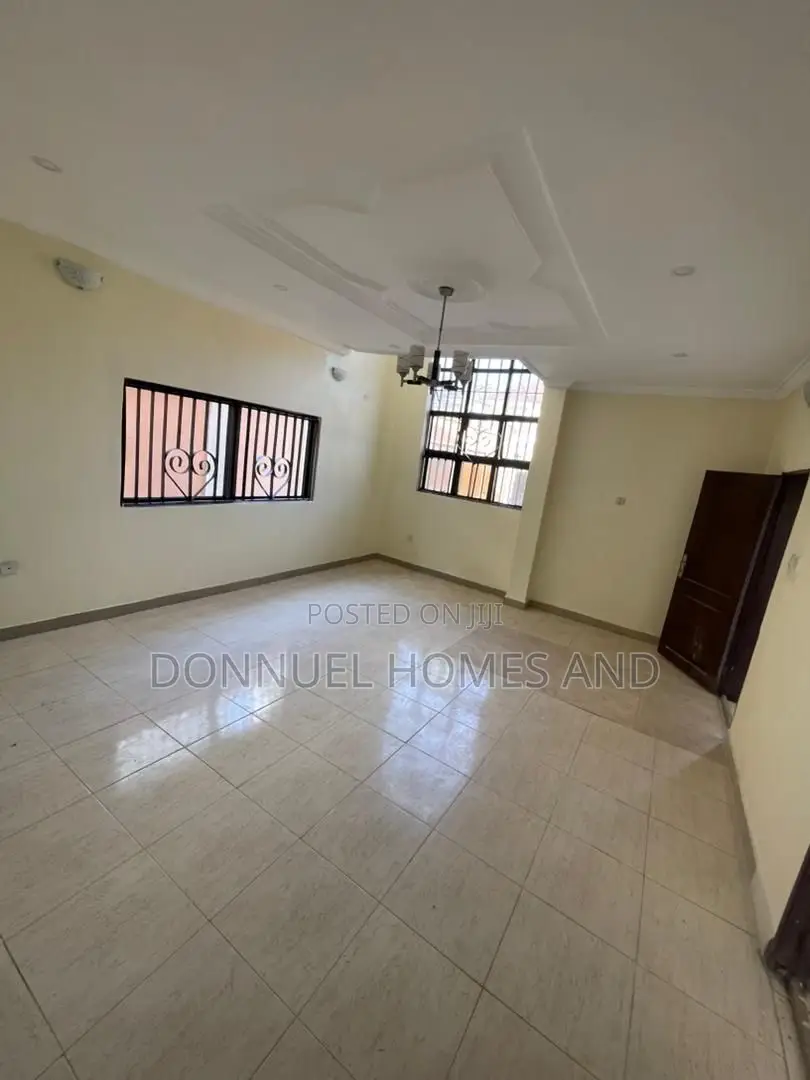 Mini Flat in Ikota for rent in Ikota