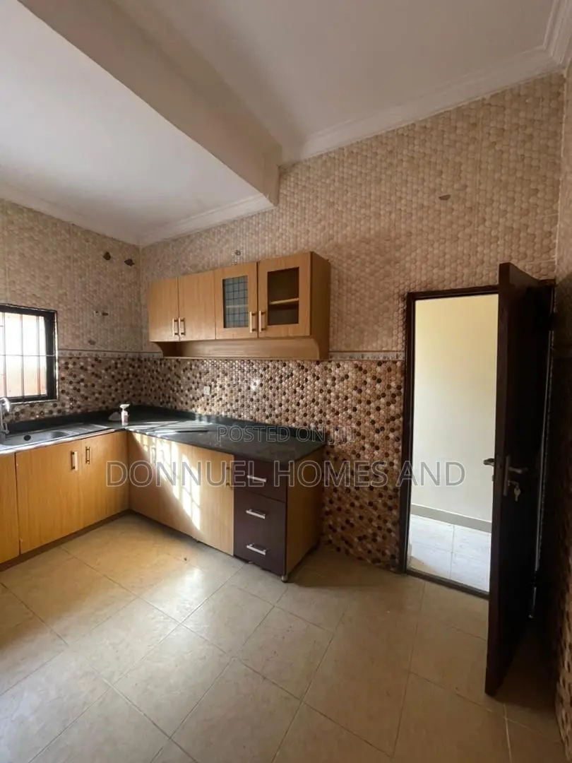 Mini Flat in Ikota for rent in Ikota