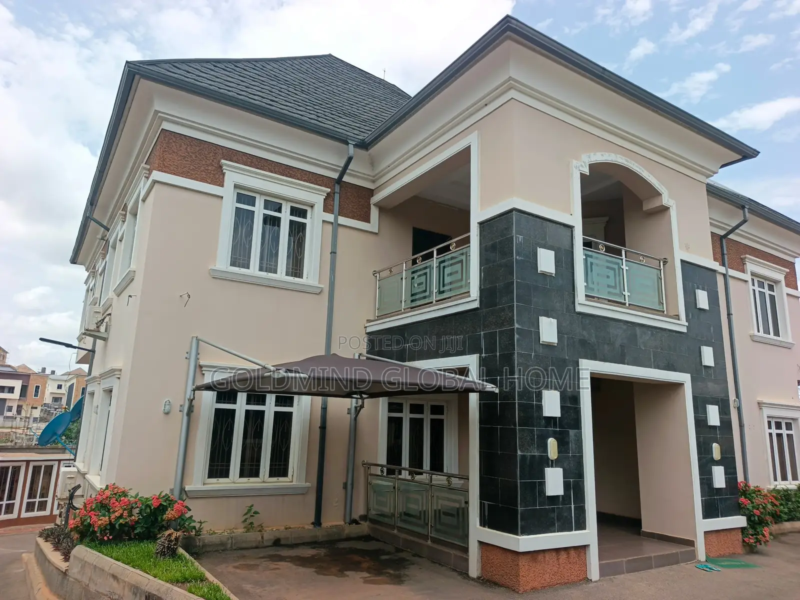 4bdrm Duplex in Lugbe District., Apo Resettlement for sale in Apo Resettlement