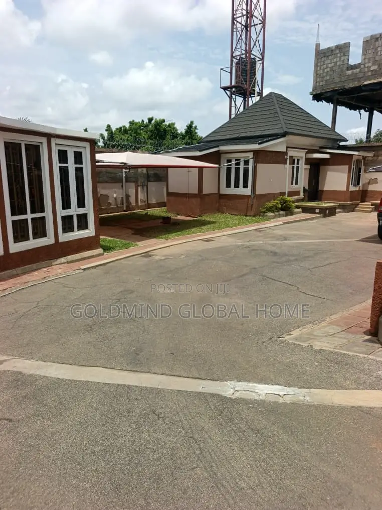 4bdrm Duplex in Lugbe District., Apo Resettlement for sale in Apo Resettlement