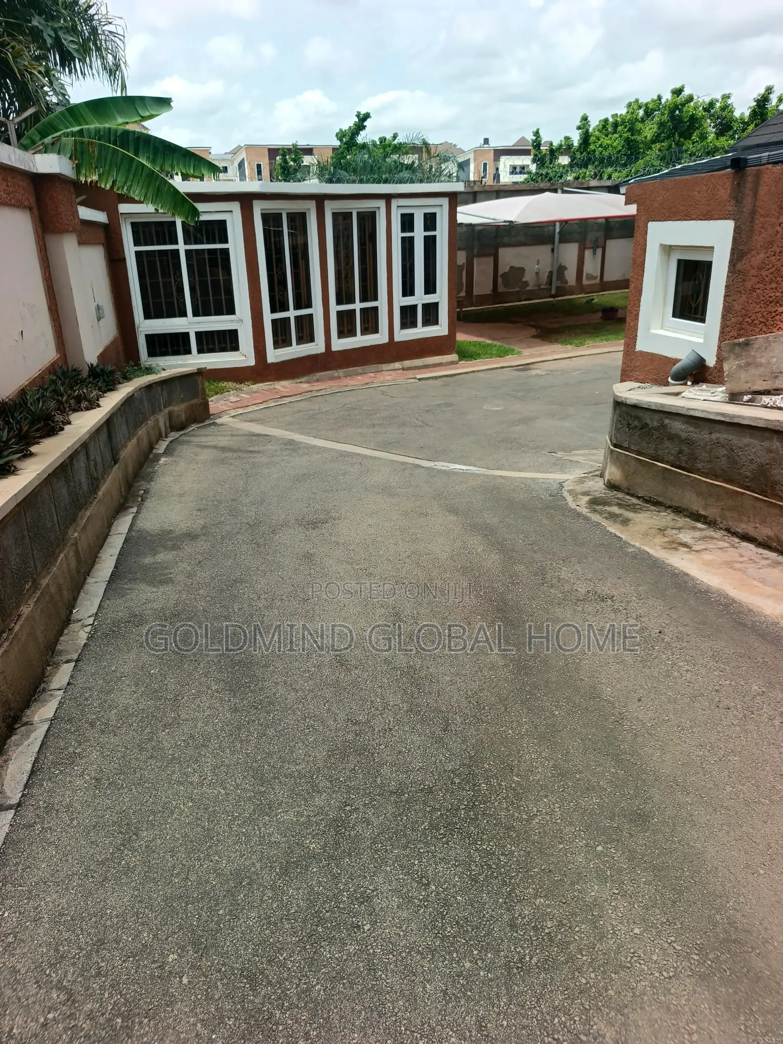 4bdrm Duplex in Lugbe District., Apo Resettlement for sale in Apo Resettlement