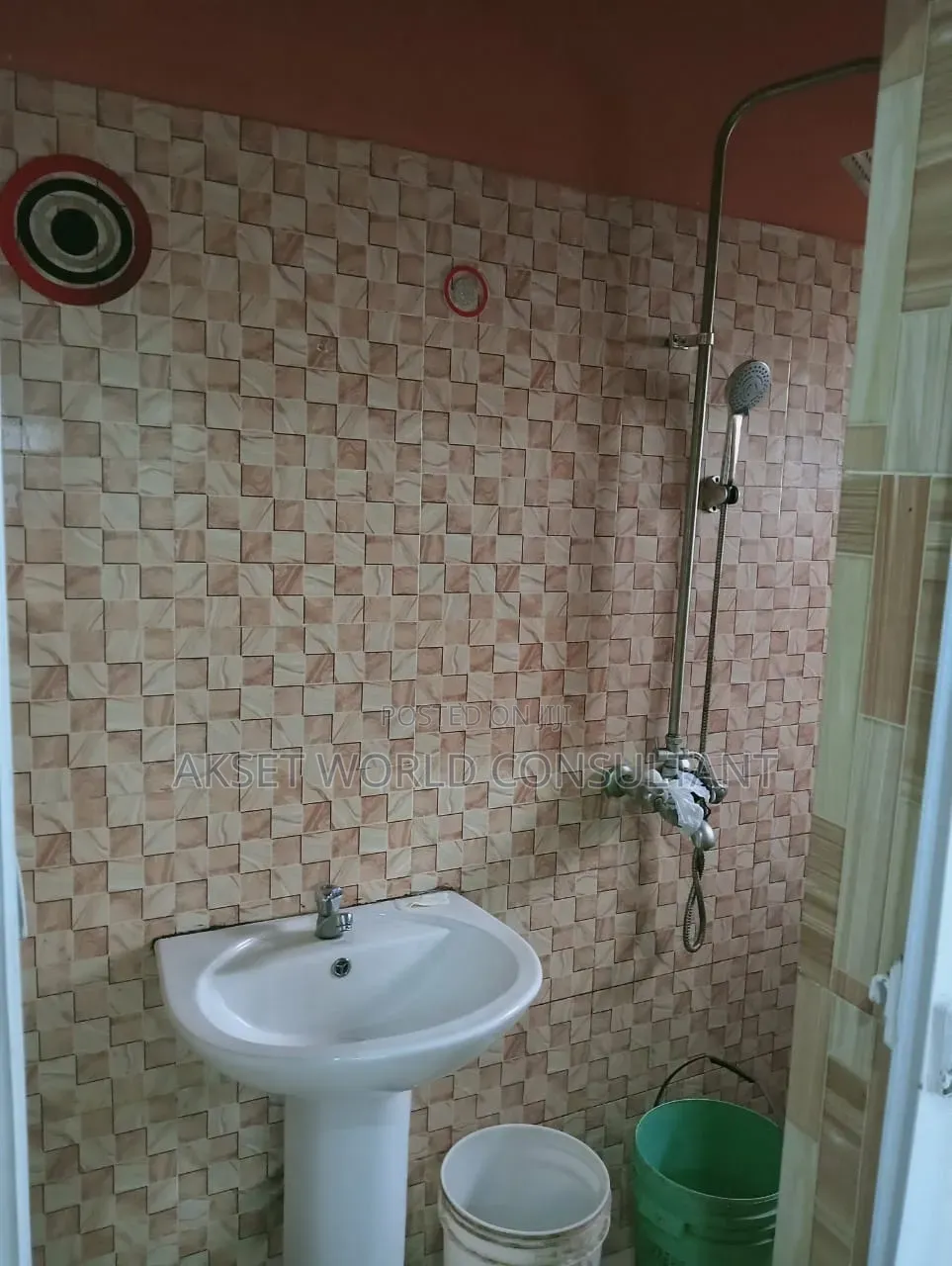 2bdrm Block of Flats in Olowora, Magodo Isheri for rent in Magodo Isheri