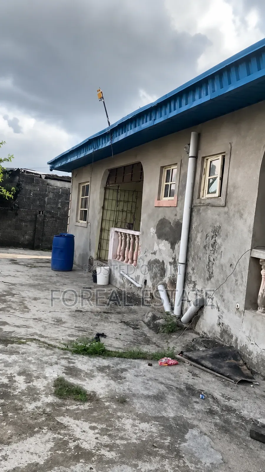 2bdrm Apartment in Ogombo for sale in Ogombo