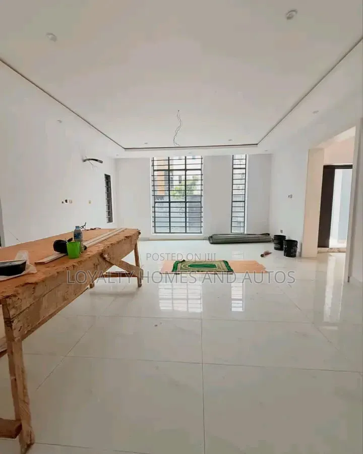 4bdrm Duplex in GRA Phase 2 Shangisha for sale in GRA Phase 2 Shangisha