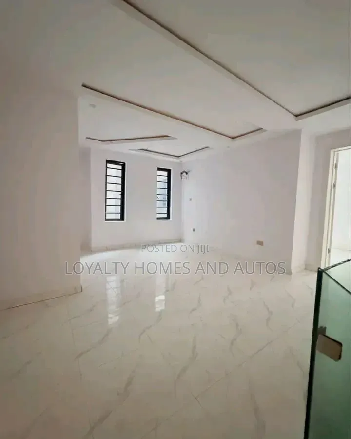 4bdrm Duplex in GRA Phase 2 Shangisha for sale in GRA Phase 2 Shangisha