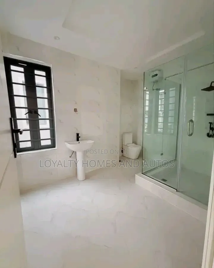4bdrm Duplex in GRA Phase 2 Shangisha for sale in GRA Phase 2 Shangisha