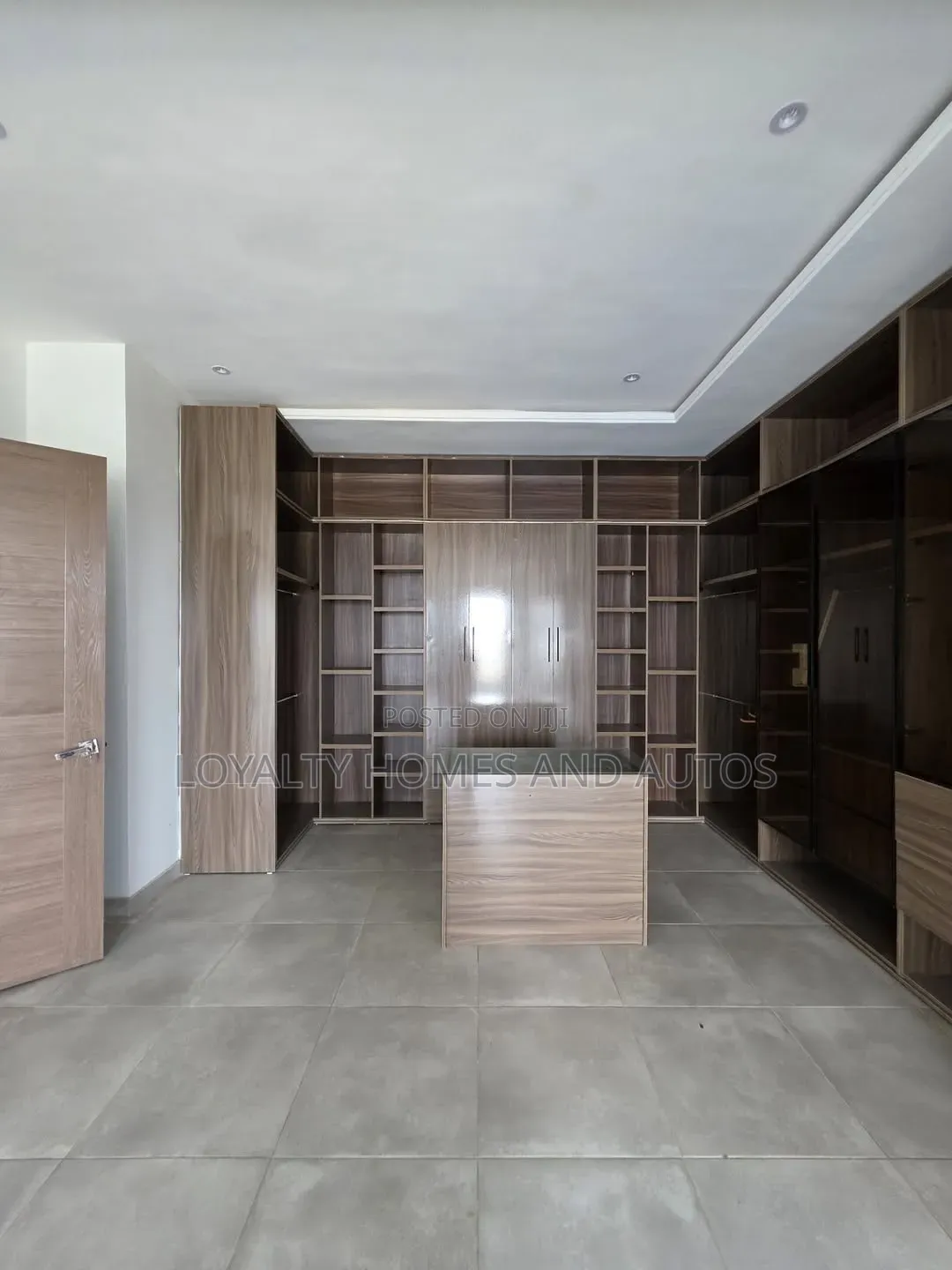 4bdrm Duplex in GRA Phase 2 Shangisha for sale in GRA Phase 2 Shangisha