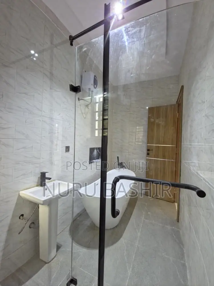 4bdrm Duplex in Carlton Gate Estate, Akobo for sale in Akobo