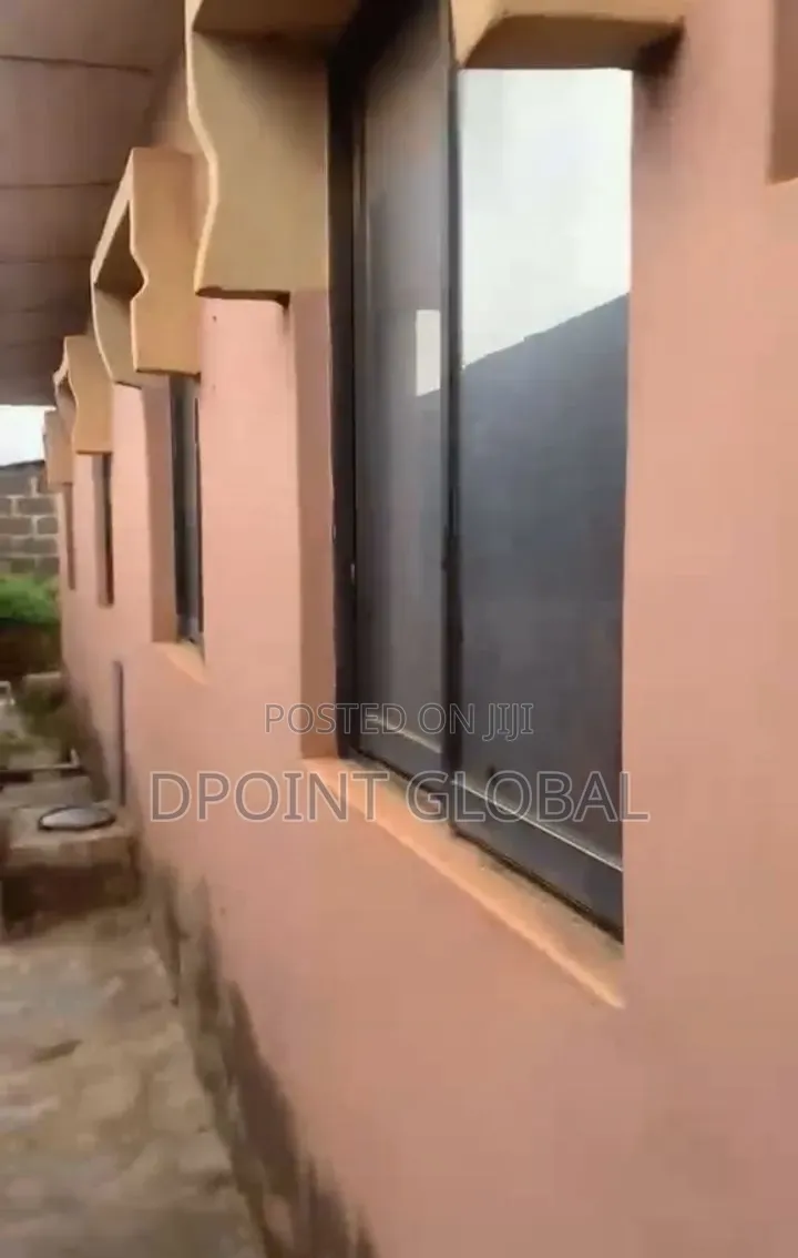 4bdrm Bungalow in Not Estate, Ipaja / Ipaja for sale in Ipaja / Ipaja