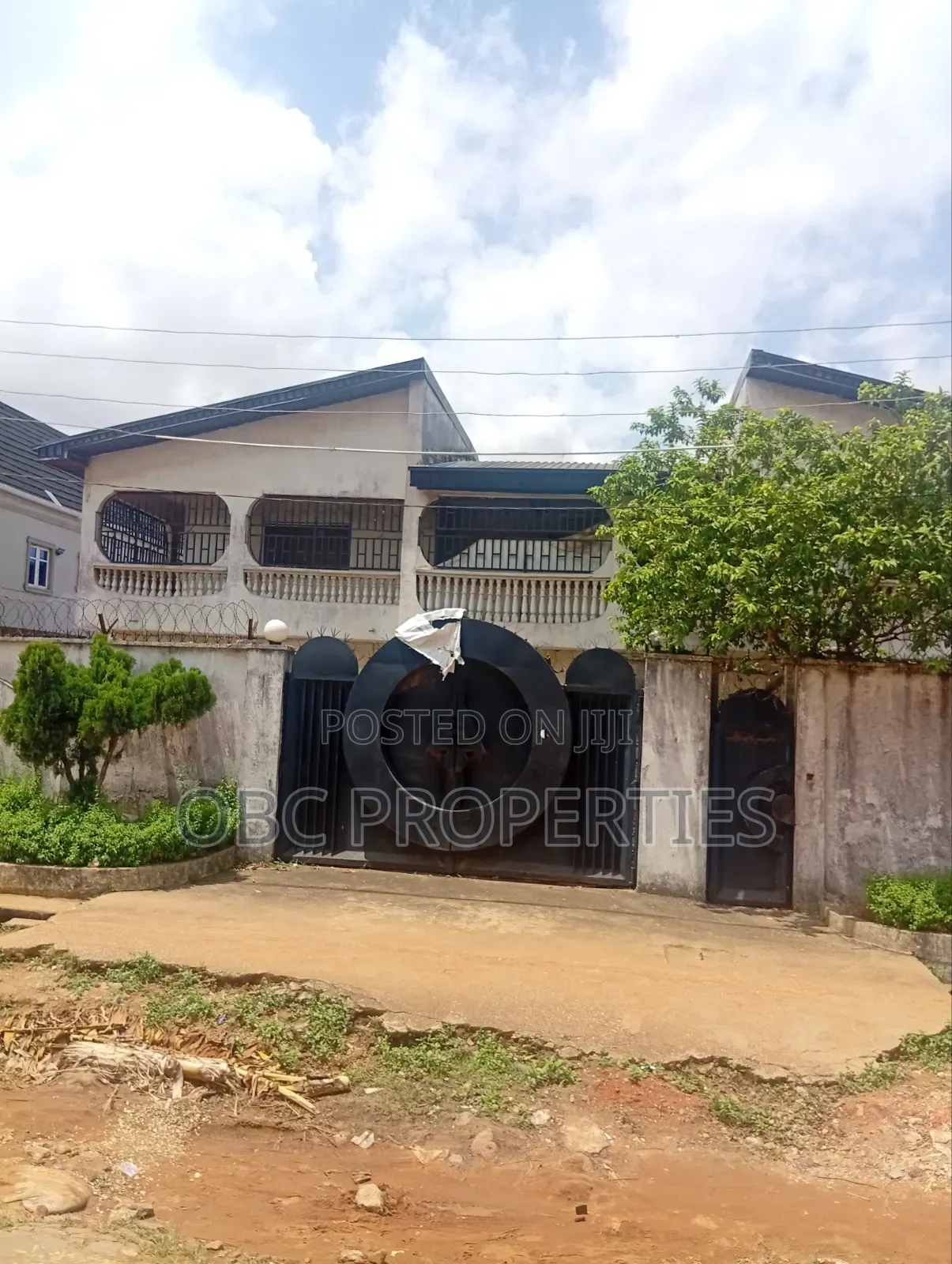 20bdrm Townhouse/Terrace in Ijegun for sale in Ijegun